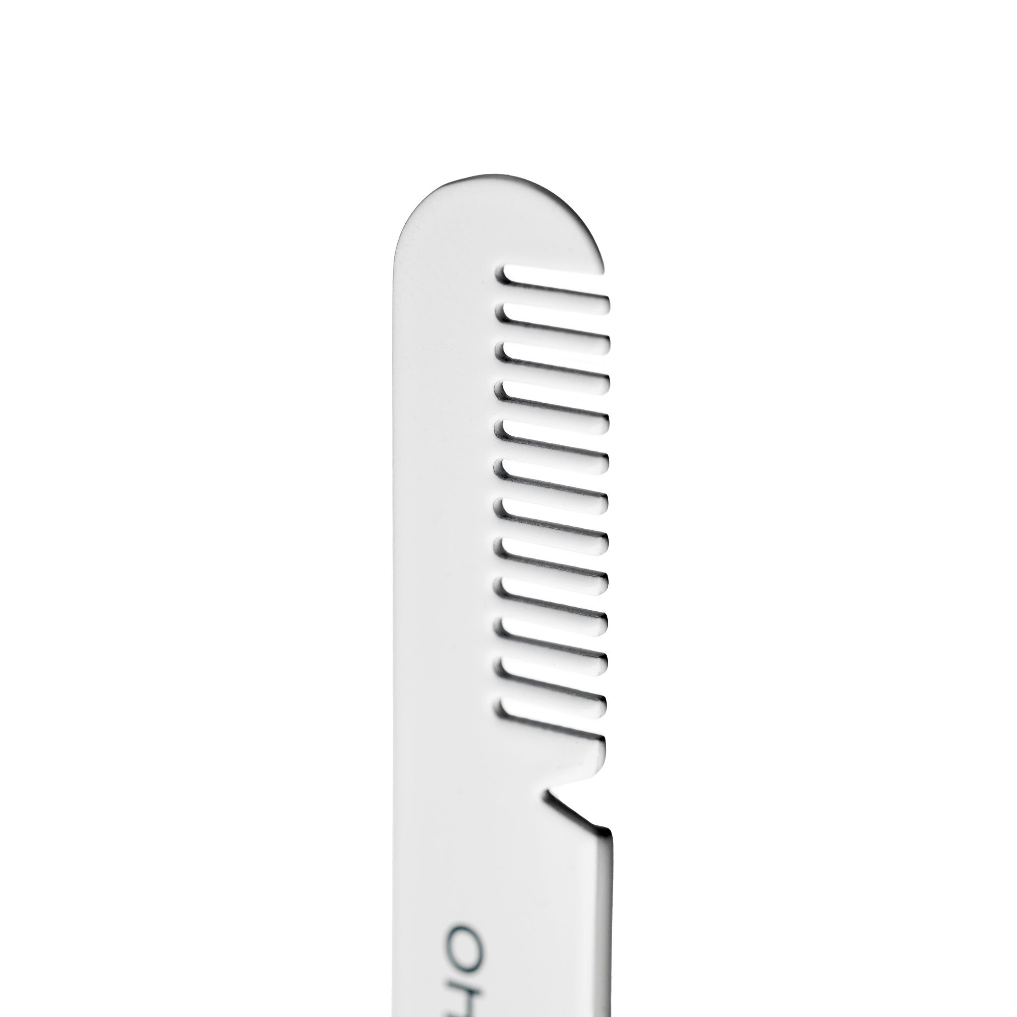 LASH APPLICATOR WITH COMB